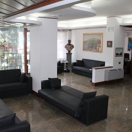 Augustus Hotel Ottaviano Buitenkant foto