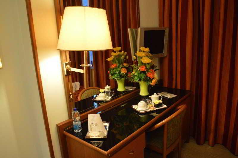 Augustus Hotel Ottaviano Buitenkant foto