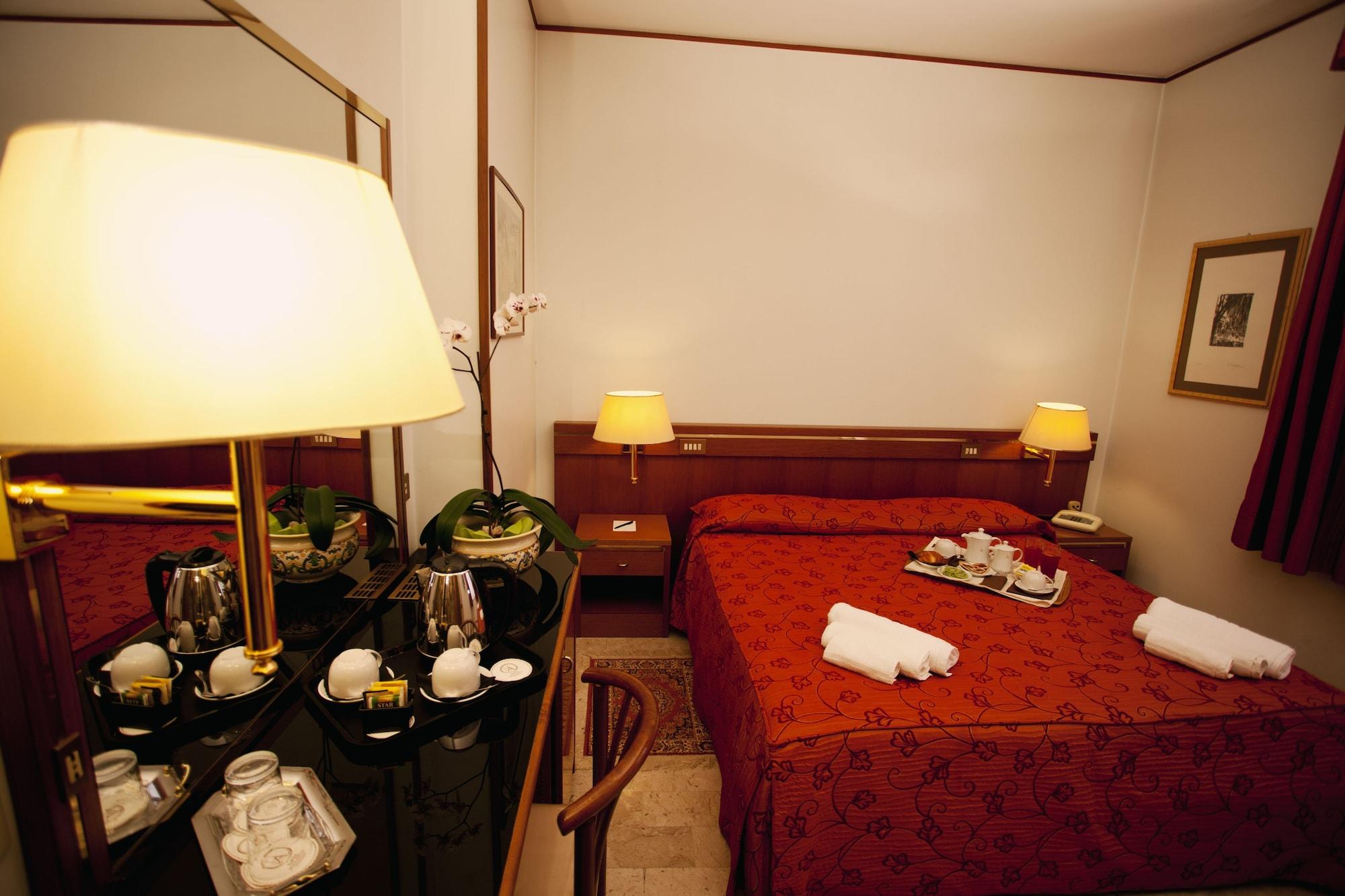 Augustus Hotel Ottaviano Buitenkant foto