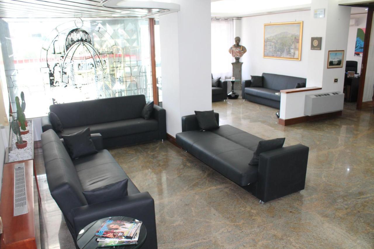 Augustus Hotel Ottaviano Buitenkant foto