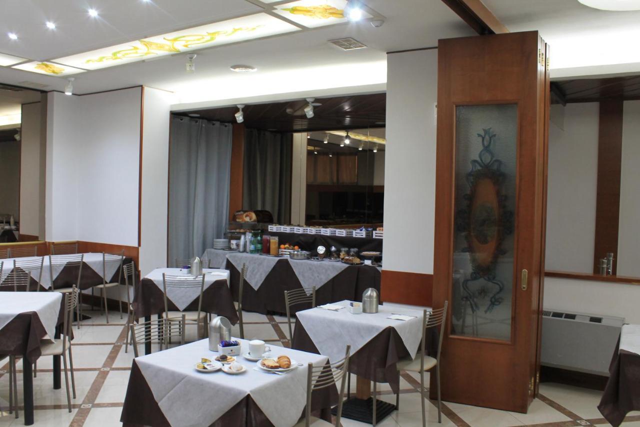 Augustus Hotel Ottaviano Buitenkant foto